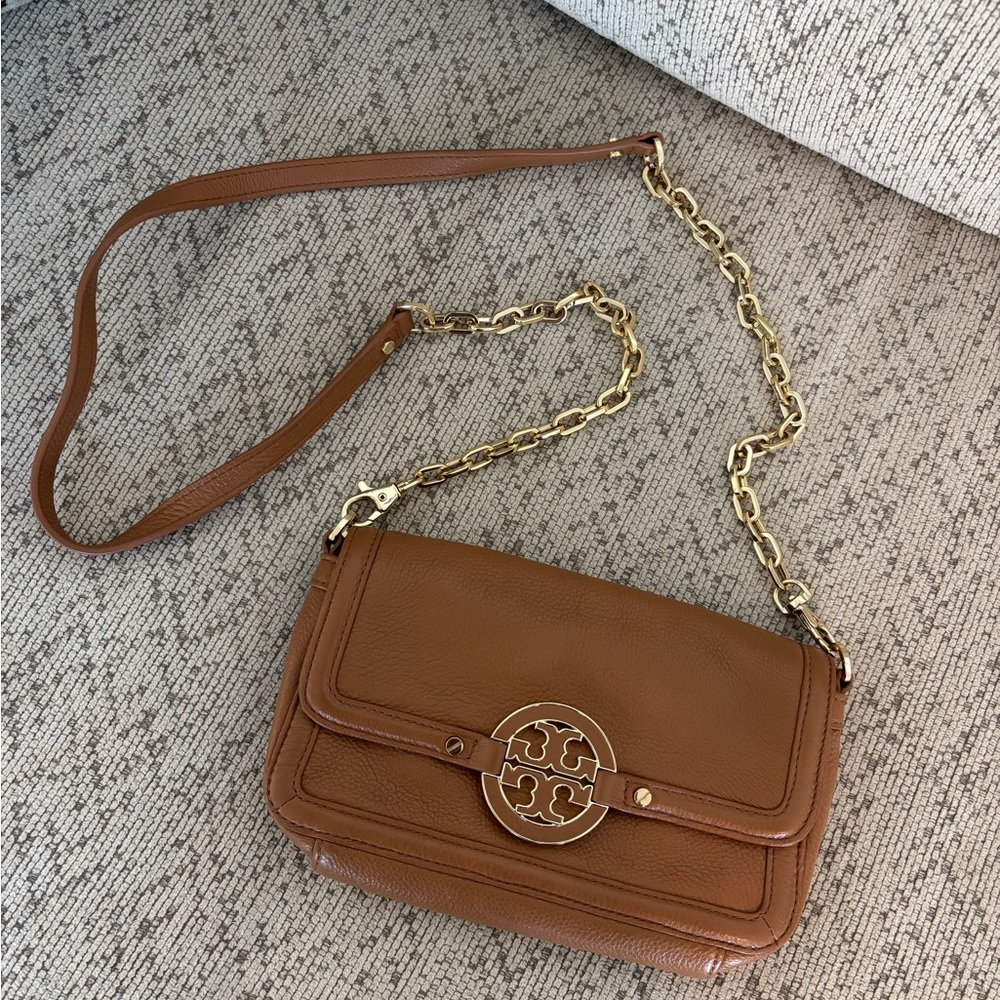 ❌ SOLD ❌ Tory Burch Tan Leather Crossbody Bag with Gold Chain